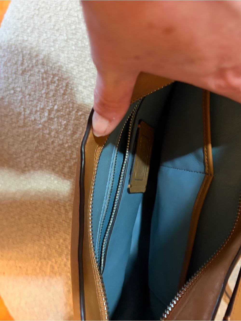 Coach Caramel Leather Hobo Shoulder Bag with Adjustable Strap - Picture 5 of 7